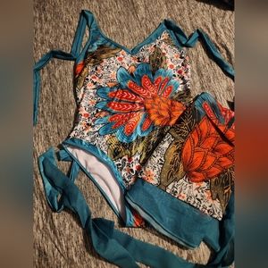 New women's swimsuit Large
